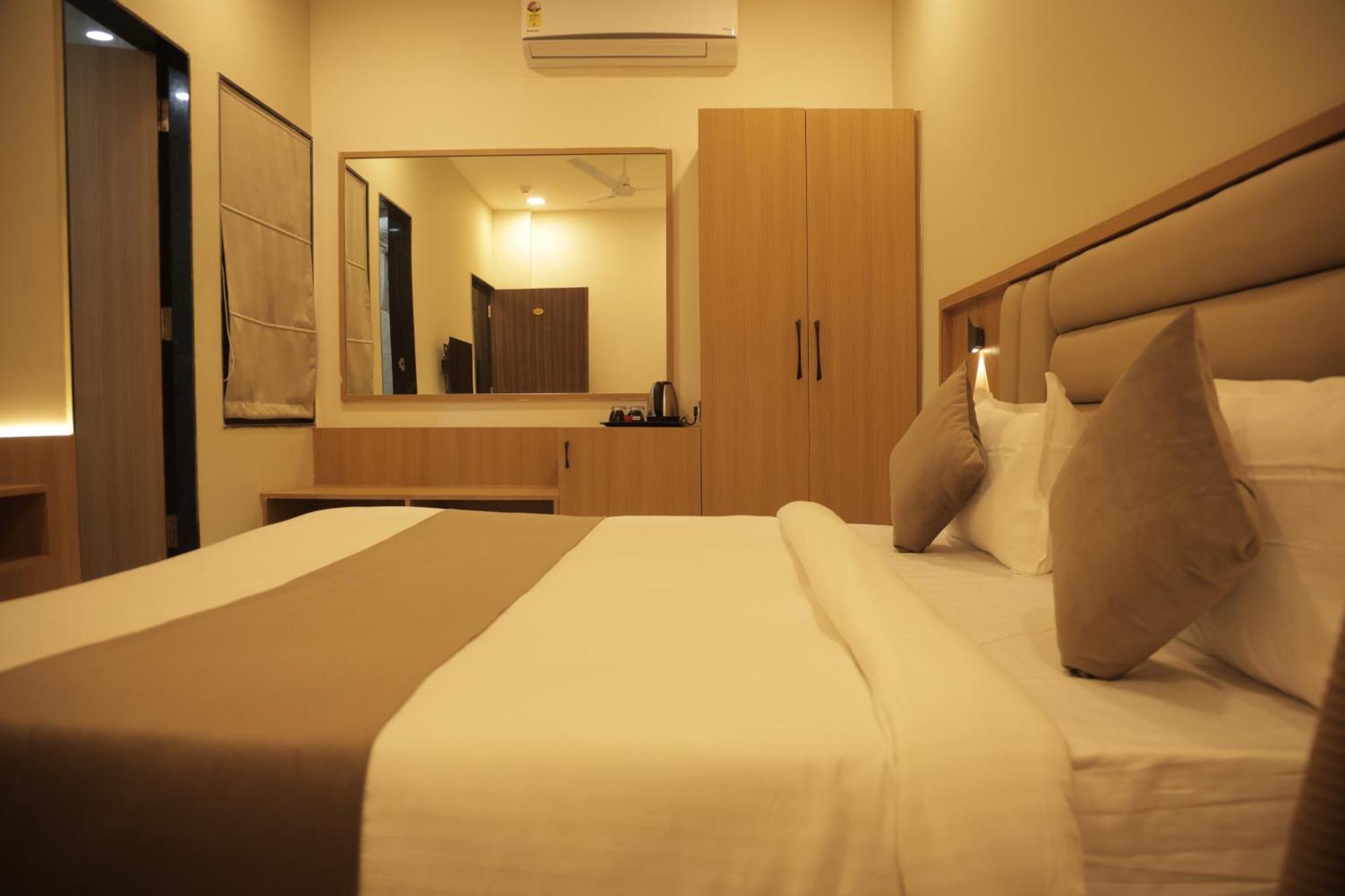 Hotel The Rainbow Inn أُودايبور المظهر الخارجي الصورة