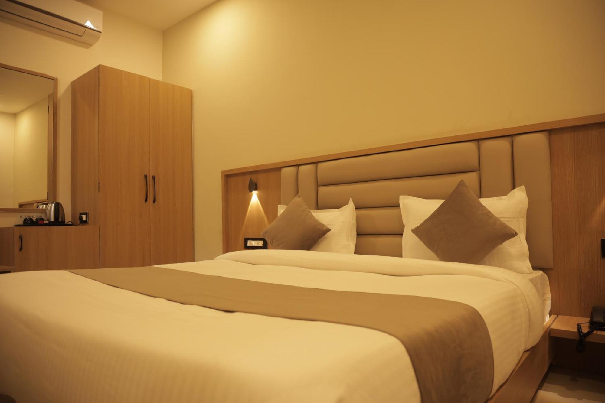 Hotel The Rainbow Inn أُودايبور المظهر الخارجي الصورة