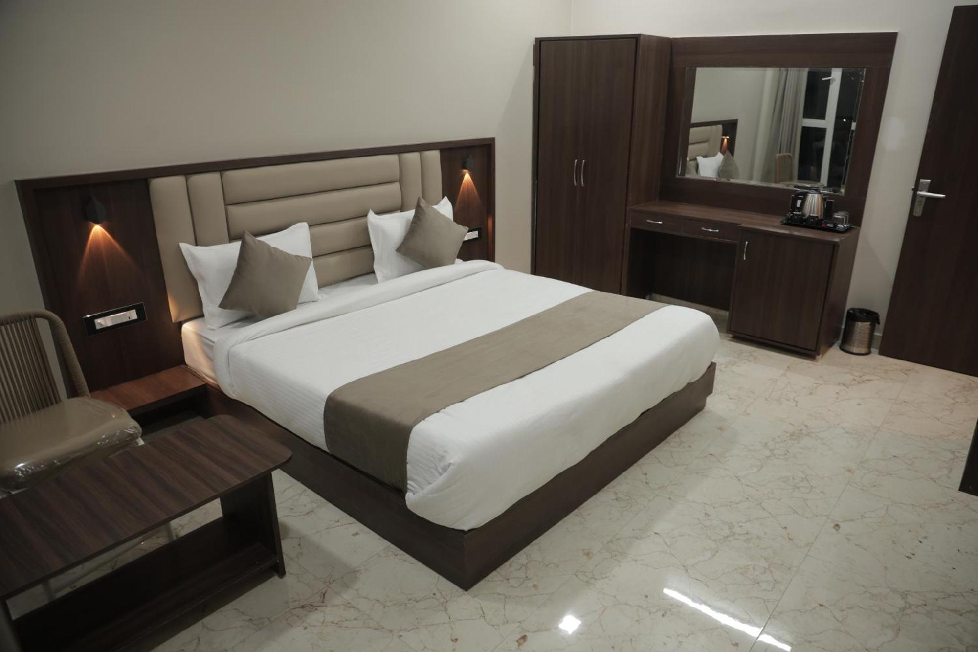 Hotel The Rainbow Inn أُودايبور المظهر الخارجي الصورة
